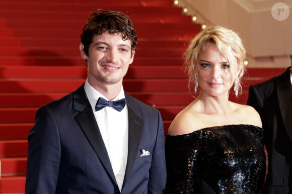 Niels Schneider et sa compagne Virginie Efira - Descente des marches du film "Sibyl" lors du 72ème Festival International du Film de Cannes. Le 24 mai 2019 © Jacovides-Moreau / Bestimage 