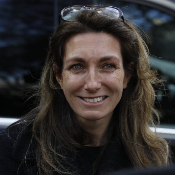 Anne-Claire Coudray- Sorties des obsèques de Jean-Pierre Pernaut en la Basilique Sainte-Clotilde à Paris, France. © Denis Guignebourg/BestImage