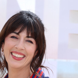 "Du coup, j'ai été moins présente professionnellement. Le public me manque mais, heureusement, j'ai la chance qu'il soit patient et compréhensif".
Nolwenn Leroy lors du photocall de 'Broceliande' sur la plage du Majestic lors de la 7eme saison de 'CanneSeries' à Cannes le 7 Avril 2024 Denis Guignebourg/BestImage 