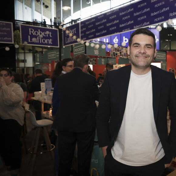 Mais ce lundi 2 septembre, le journaliste sportif a fait une mise au point.
Matthieu Lartot lors du Festival du Livre de Paris , France. © Jack Tribeca / Bestimage