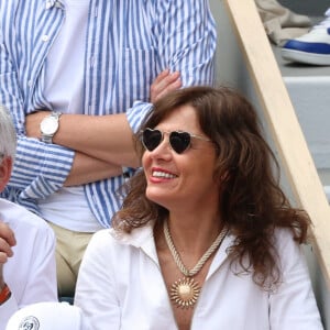 Pascal Praud, Catherine Bancarel dans les tribunes des Internationaux de France 2024 à Roland Garros le 08 juin 2024 à Paris, France. Photo par Nasser Berzane/ABACAPRESS.COM