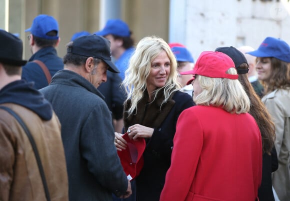 Vincent Lindon, Sandrine Kiberlain, Catherine Deneuve, Chiara Mastroianni - Traditionnel remake du célèbre film de Louis Lumière de 1895 "La Sortie de l'usine Lumière à Lyon" à l'occasion du 8ème Festival Lumière à Lyon. Le 15 octobre 2016 © Dominique Jacovides / Bestimage 