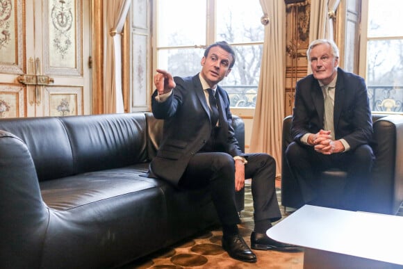 Le président de la République française Emmanuel Macron reçoit Michel Barnier, chargé de la conduite des négociations sur les relations futures avec le Royaume-Uni, au palais de l'Elysée, Paris le 31 janvier 2020. © Stéphane Lemouton / Bestimage 