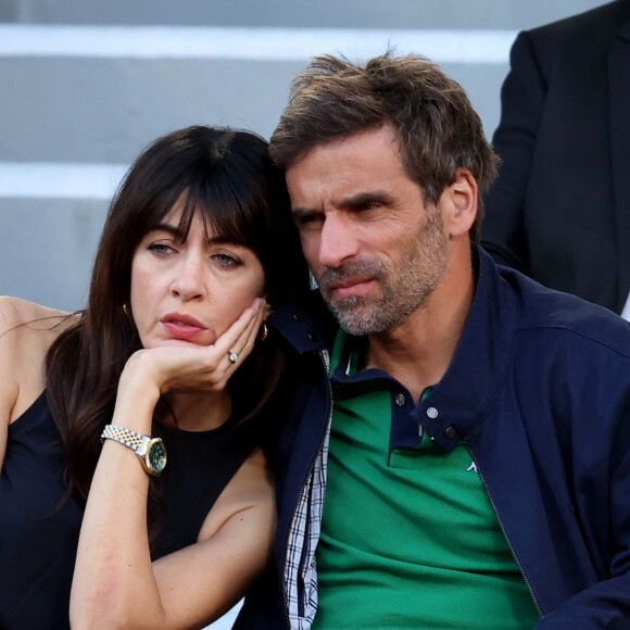 Nolwenn Leroy et son compagnon Arnaud Clément - Célébrités dans les tribunes des Internationaux de France de tennis de Roland Garros 2024 à Paris le 7 juin 2024. © Jacovides-Moreau/Bestimage 