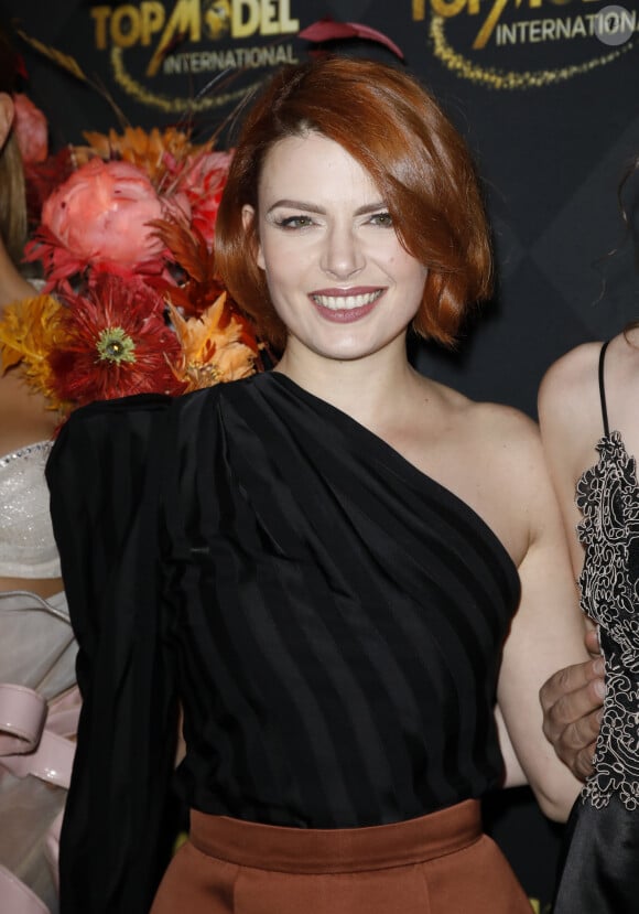 Elodie Frégé lors du photocall de la soirée de la grande finale du concours Top Model International au Lido à Paris, France, le 19 janvier 2020. © Marc Ausset-Lacroix/Bestimage