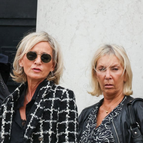 Dominique Strauss-Kahn (DSK) et sa compagne Myriam L'Aouffir - Sorties des obsèques de Henri Leclerc en la salle de la Coupole du crématorium du Père-Lachaise à Paris, France, le 9 septembre 2024. © Dominique Jacovides/Bestimage