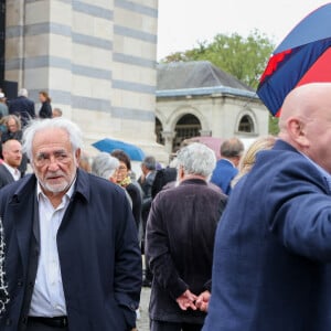 Dominique Strauss-Kahn (DSK) et sa compagne Myriam L'Aouffir - Sorties des obsèques de Henri Leclerc en la salle de la Coupole du crématorium du Père-Lachaise à Paris, France, le 9 septembre 2024. © Dominique Jacovides/Bestimage