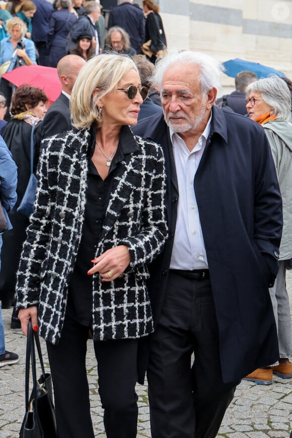 Dominique Strauss-Kahn (DSK) et sa compagne Myriam L'Aouffir - Sorties des obsèques de Henri Leclerc en la salle de la Coupole du crématorium du Père-Lachaise à Paris, France, le 9 septembre 2024. © Dominique Jacovides/Bestimage