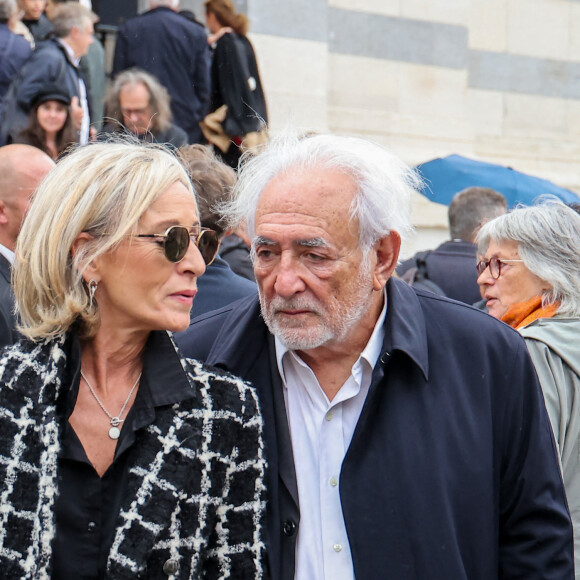 Dominique Strauss-Kahn (DSK) et sa compagne Myriam L'Aouffir - Sorties des obsèques de Henri Leclerc en la salle de la Coupole du crématorium du Père-Lachaise à Paris, France, le 9 septembre 2024. © Dominique Jacovides/Bestimage