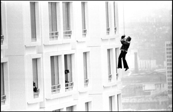 Archives - Jean-Paul Belmondo, sur le tournage de "Peur sur la ville".