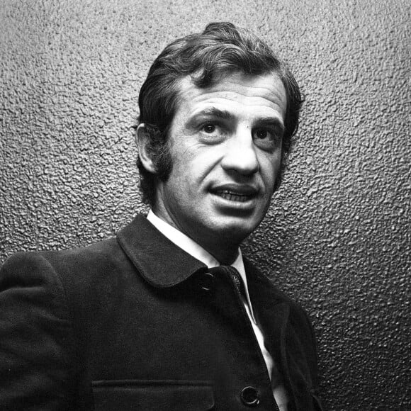 Mais il maitrisait tout de meme très souvent ce genre de situations
Photo d'archive de l'acteur Jean-Paul Belmondo faisant la promotion de son film Le Casse à Lyon, France, le 15 octobre 1971. Photo par APS-Medias/ABACAPRESS.COM