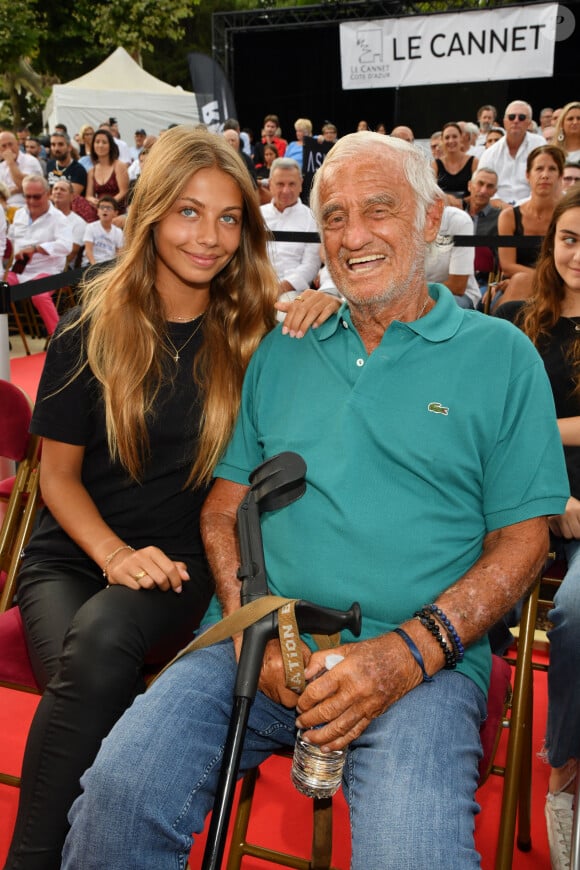 Exclusif - Jean-Paul Belmondo et sa fille Stella - Gala de boxe "No Limit Episode IX" organisé par B. Asloum (ancien champion du monde de boxe) en plein air au théâtre Tivol au Cannet le 18 juillet 2019. © Bruno Bebert/Bestimage