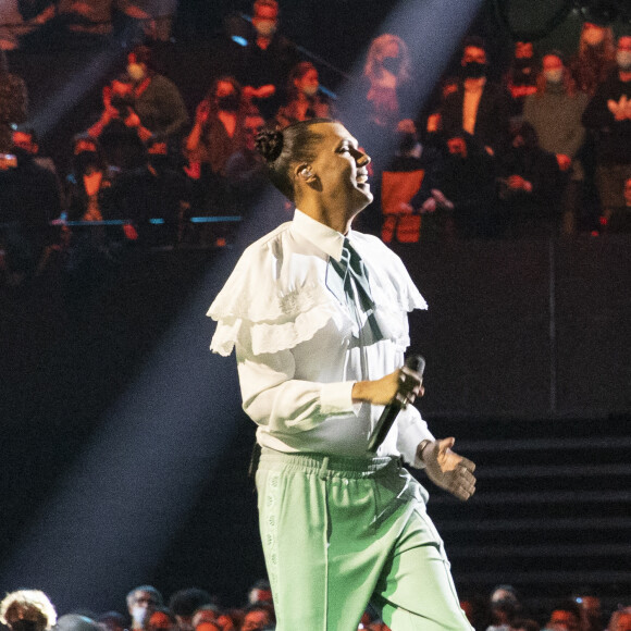 Stromae sur scène lors de la 37ème cérémonie des Victoires de la musique à la Seine musicale de Boulogne-Billancourt, le 11 février 2022. © Cyril Moreau / Tiziano Da Silva / Bestimage