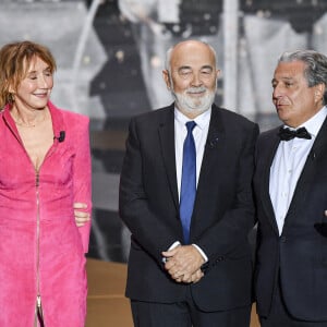 Un César spécial pour la troupe du Splendid, Marie-Anne Chazel, Gérard Jugnot, Christian Clavier sur scène lors de la 46ème cérémonie des César à l'Olympia à Paris le 12 mars 202. © Dominique Charriau/ Pool / Bestimage 