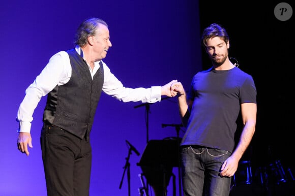 Michel Leeb avec son fils Tom Leeb sur la scène du Casino de Paris lors de la générale de son spectacle "Michel Leeb - 40 ans !" à Paris le 14 décembre 2017. © Coadic Guirec/Bestimage