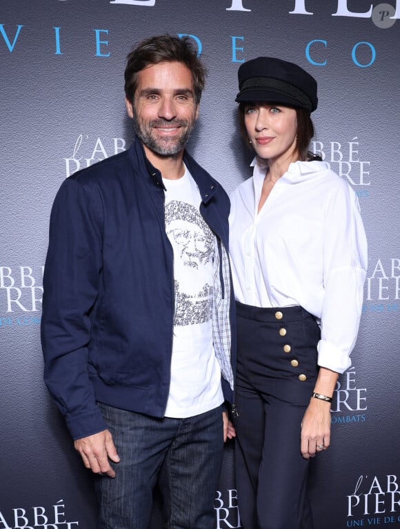 Arnaud Clément et Nolwenn Leroy lors de l'avant-première du film "L'Abbé Pierre - Une vie de combats" au cinéma UGC Normandie à Paris le 10 octobre 2023. © Denis Guignebourg / Bestimage 