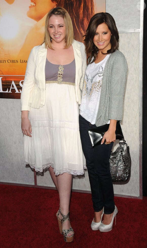 Jennifer et Ashley Tisdale lors de l'avant-première à Hollywood de The Last Song le 25 mars 2010