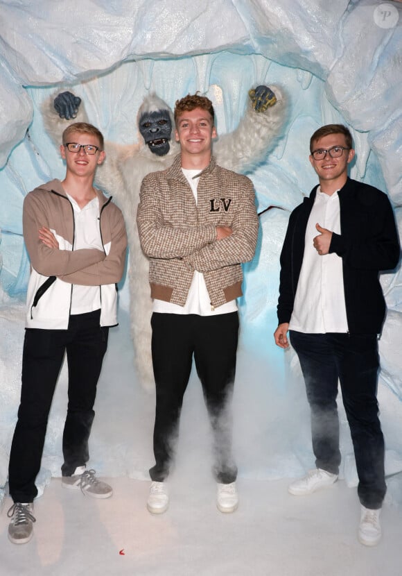 Du très beau monde à l'avant-première de "Kaizen" au Grand Rex
Félix Lebrun, Léon Marchand et Alexis Lebrun - Avant-première du documentaire "Kaizen" au Grand Rex à Paris © Coadic Guirec / Bestimage