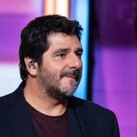 Slimane touché par un problème personnel dans The Voice Kids et obligé de s'absenter, la production explique ce qu'il s'est passé