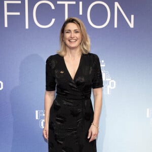 L'actrice avait opté pour un look très sage
Julie Gayet assiste au photocall de la cérémonie de clôture du 26e Festival de la fiction de La Rochelle, le 15 septembre 2024 à La Rochelle, France. Photo par David NIVIERE/ABACAPRESS.COM