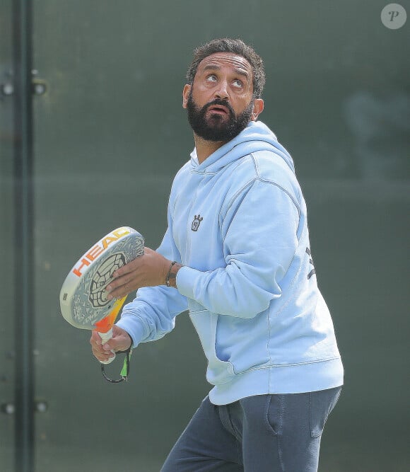 Semi-Exclusif : Tournoi de Padel des personnalités au Lagardere Paris Racing en présence de Cyril Hanouna à Paris le 17 mai 2024. © Jonathan Rebboah / Panoramic / Bestimage