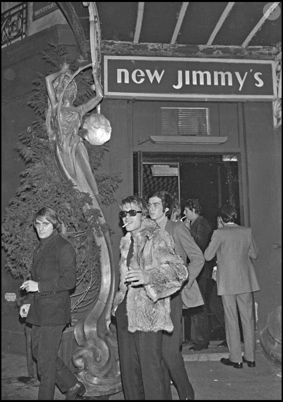 Archives - Jacques Dutronc et Alain Chamfort sortant d'une soirée au New Jimmy's à Paris