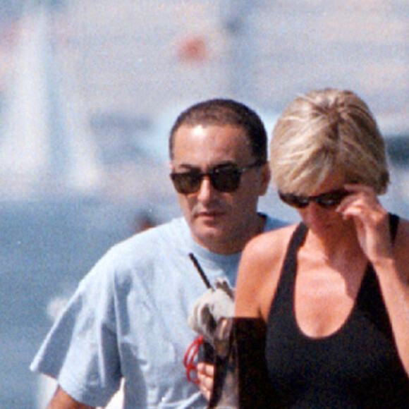 L'homme d'affaires était le père de son dernier amant Dodi, qui a péri avec elle dans un accident de voiture à Paris en 1997
Archives - Lady Diana et Dodi Al Fayed en vacances à Saint-Tropez en 1997