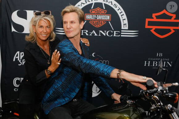 Caroline Margueridon et François-Xavier Renou (Fransoa) - Soirée de présentation des nouveautés de la marque Harley Davidson au showroom Beaumarchais à Paris, France, le 22 septembre 2022. © Christophe Clovis/Bestimage