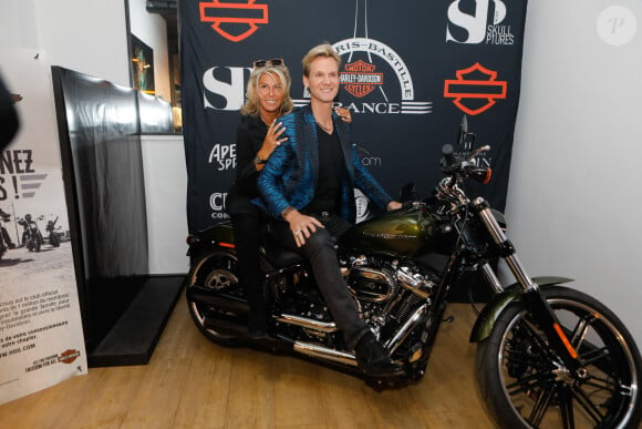 Caroline Margueridon et François-Xavier Renou (Fransoa) - Soirée de présentation des nouveautés de la marque Harley Davidson au showroom Beaumarchais à Paris, France, le 22 septembre 2022. © Christophe Clovis/Bestimage