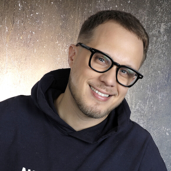 Portrait de Guillaume Genton lors de l'enregistrement de l'émission "Chez Jordan de Luxe" à Paris. Le 28 novembre 2023 © Cédric Perrin / Bestimage 