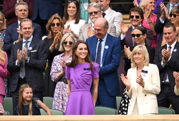 Catherine (Kate) Middleton avec la princesse Charlotte et Pippa Middleton dans les tribunes de la finale du tournoi de Wimbledon 2024, le 14 juillet 2024. 