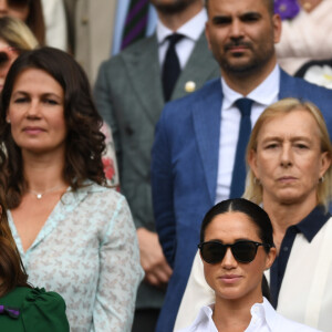 Ces dernières n'ont pas de raison d'être nommées pour l'instant mais il se pourrait que l'une d'elle soit déjà toute trouvée !
Catherine (Kate) Middleton, duchesse de Cambridge, Meghan Markle, duchesse de Sussex, et Pippa Middleton dans les tribunes lors de la finale femme de Wimbledon "Serena Williams - Simona Halep (2/6 - 2/6) à Londres, le 13 juillet 2019.