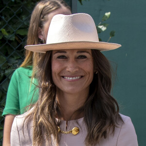 Pippa Middleton (Matthews) et son frère James Middleton assistent au championnat de Wimbledon à Londres, le 8 juillet 2019. 