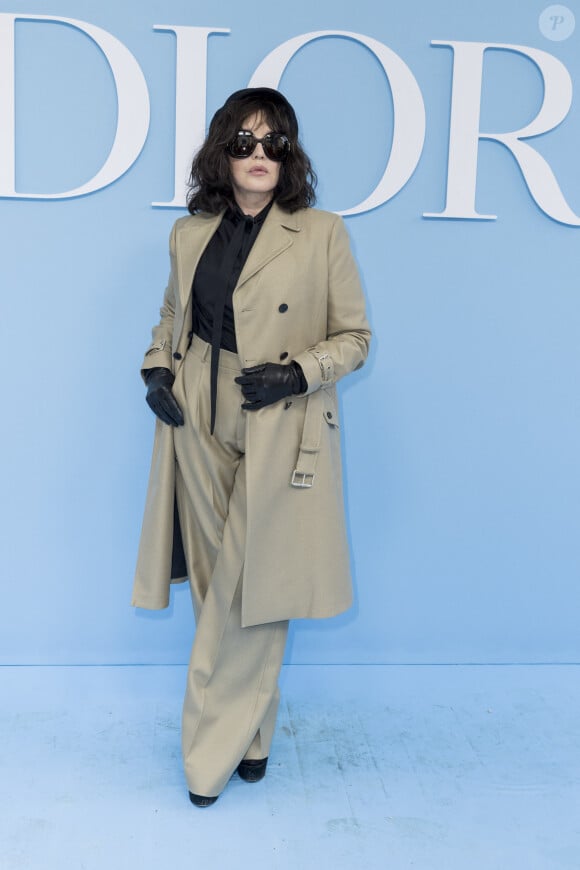 Isabelle Adjani au photocall du défilé de mode féminine Dior printemps-été 2025 lors de la Fashion Week de Paris (PFW), à Paris, France, le 24 septembre 2024. © Olivier Borde/Bestimage 