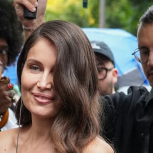 La mannequin et comédienne était présente au défilé Courrèges mercredi 25 septembre. 
Laetitia Casta lors du défilé Courrèges Printemps-Eté 2025 à l'occasion de la Fashion week de Paris, le 25 septembre 2024. © Lucia Sabatelli / Bestimage