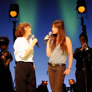 Exclusif - Jane Birkin en concert "Jane Birkin chante Serge Gainsbourg via Japan" a l'opera Garnier de Monte-Carlo le 09/02/2013 sur la photo : Jane Birkin et sa fille Charlotte 