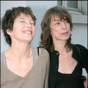 Jane Birkin co-égérie de la saison avec sa fille Kate Barry, photograpge de la saison - soirée de lancement des collections Hiver 2007 de la redoute à Paris au Couvent des Recollets.