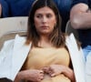 Une mésaventure qui arrive à beaucoup de femmes après leur accouchement mais dont on parle encore trop peu.
Camille Cerf (Miss France 2015), enceinte dans les tribunes lors des Internationaux de France de Tennis de Roland Garros 2023. Paris, le 7 juin 2023. © Jacovides-Moreau / Bestimage