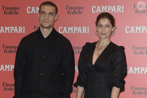 Ensemble, ils sont devenus parents d'un petit garçon en 2021
Laetitia Casta, Louis Garrel lors du photocall du film "l'homme fidèle" à l'hôtel St Regis à Rome le 5 avril 2019. 