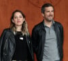 Qu'elle a acquis toute seule, sans Guillaume Canet 
Guillaume Canet et Marion Cotillard - People au village pour la finale hommes lors des internationaux de France de tennis de Roland Garros 2019 à Paris le 9 juin 2019. © Jacovides - Moreau / Bestimage