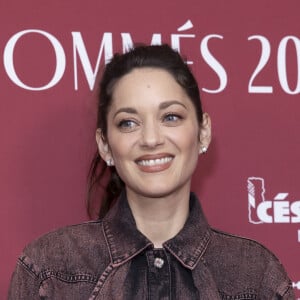 Marion Cotillard au Photocall des participants au dîner des nommés des César 2024 au Fouquet's Paris le 5 février 2024. © Olivier Borde / Bestimage 