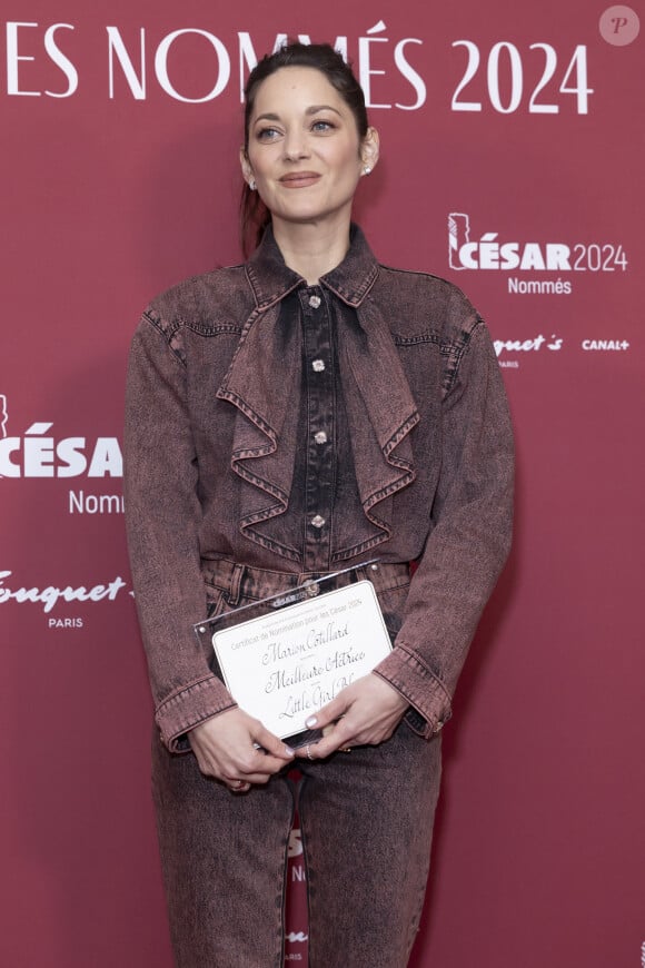 Marion Cotillard au Photocall des participants au dîner des nommés des César 2024 au Fouquet's Paris le 5 février 2024. © Olivier Borde / Bestimage 