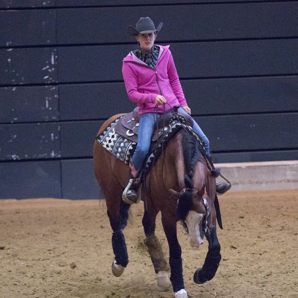 Gina-Maria Schumacher lors d'une compétition de reining et à l'entraînement à Equita Lyon le 1 er novembre 2015 