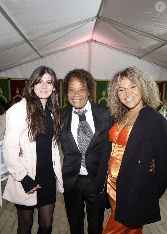 Exclusif - Le groupe Ottawan, Patrick jean Baptiste et sa Fille Noemie Jean Baptiste avec la chanteuse Saka - Mariage de Francky Vincent et Aziza El Batri dans leur domaine de Sinceny dans l'Aisne le 28 septembre 2024. © Cédric Perrin / Bestimage 