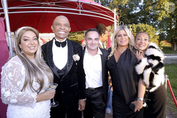 Exclusif - Francky Vincent avec Aziza, Samia Kazitani et Laurent Amar - Mariage de Francky Vincent et Aziza El Batri dans leur domaine de Sinceny dans l'Aisne le 28 septembre 2024. © Cédric Perrin / Bestimage 