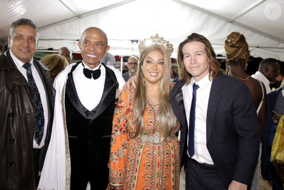 Exclusif - Francky Vincent avec Aziza et Mickael Vendetta - Mariage de Francky Vincent et Aziza El Batri dans leur domaine de Sinceny dans l'Aisne le 28 septembre 2024. © Cédric Perrin / Bestimage 