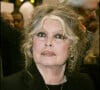 En 1986, elle a fondé la Fondation Brigitte Bardot, qui lutte contre la cruauté animale et promeut le bien-être des animaux
Brigitte Bardot ne veut pas être vaccinée contre le Covid - Johnny Hallyday et Brigitte Barbot au "Noel des animaux en 2004" 