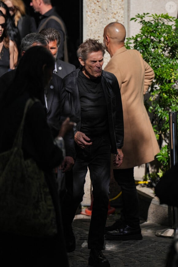 Willem Dafoe - Sorties du défilé de mode Femmes printemps-été 2025 "Miu Miu" lors de la fashion week de Paris. Le 1er octobre 2024 