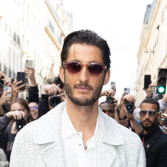 Pierre Niney a été aperçu dans les rues de Paris le mardi 1er octobre 2024
Pierre Niney au défilé Lacoste prêt à porter printemps / été 2025 lors de la fashion week à Paris le 1er octobre 2024. © Jeremy Melloul / Bestimage