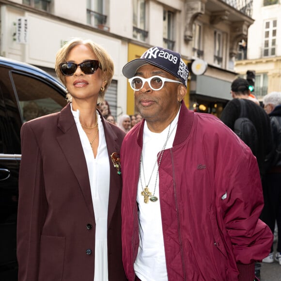 Tonya Lewis Lee, Spike Lee au défilé Lacoste prêt à porter printemps / été 2025 lors de la fashion week à Paris le 1er octobre 2024. © Jeremy Melloul / Bestimage 